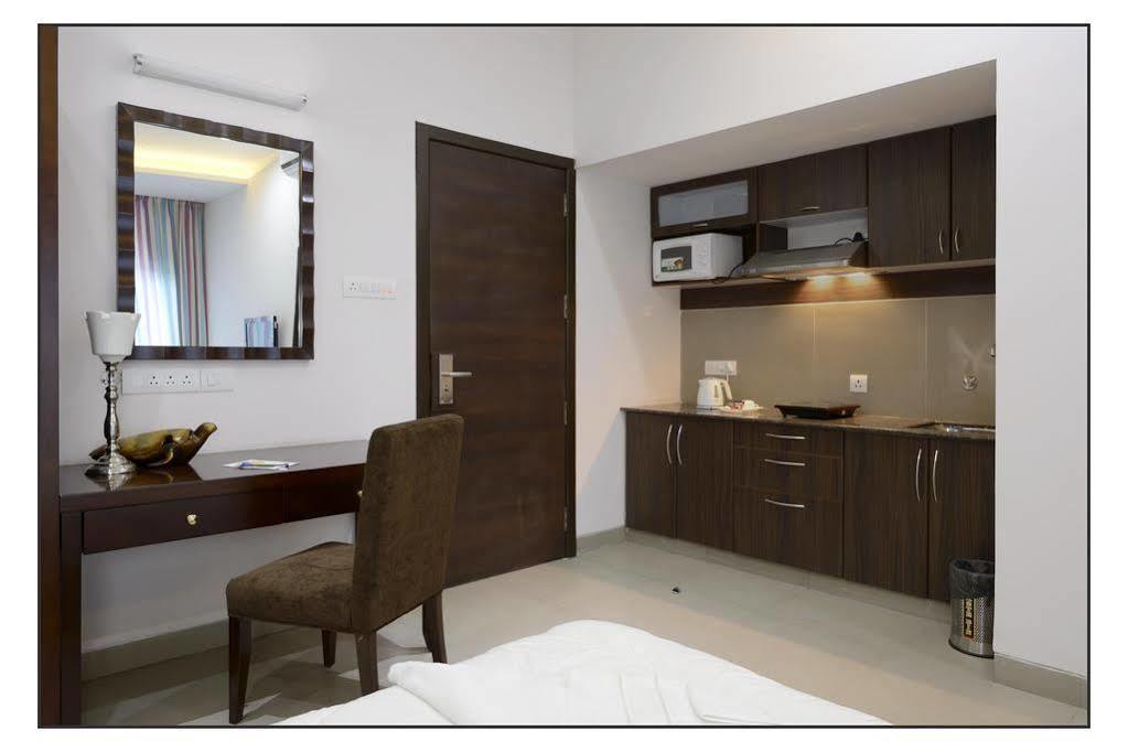 Oyo 710 Hotel Kshitij Pune Exterior foto